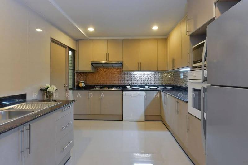 G.P. Grande Tower, Bangkok, 55 Sukhumvit 23, Khlongtoei Nua, Watthana, Bangkok, 3 Bedrooms, 260 sqm, Apartment For Rent, by Rinrada Permpool, 500617468 - DDproperty.com