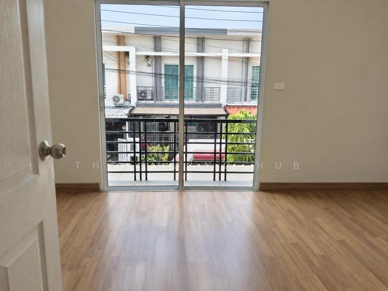 Pruksa Town Nexts Ramindra-Wongwaen, Bangkok, Phraya Suren Road, Bang Chun, Khlong Sam Wa, Bangkok, 3 Bedrooms, 100 sqm, Townhouse For Sale, by THE LIVING HUB, 500617472 - DDproperty.com