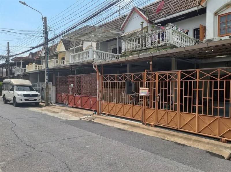 ทาวน์เฮ้าส์ 2 ชั้น 29.2 ตร.ว. หมู่บ้านรุ่งเจริญ, Bangkok, ถนนลาดพร้าว31, Chan Kasem, Chatuchak, Bangkok, 4 Bedrooms, 130 sqm, Townhouse For Sale, by คุณ วรรณรัช บุญสวัสดิ์ (วิน), 500617480 - DDproperty.com