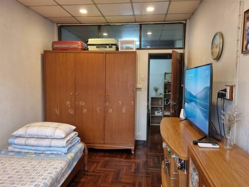ทาวน์เฮ้าส์ 2 ชั้น 29.2 ตร.ว. หมู่บ้านรุ่งเจริญ, Bangkok, ถนนลาดพร้าว31, Chan Kasem, Chatuchak, Bangkok, 4 Bedrooms, 130 sqm, Townhouse For Sale, by คุณ วรรณรัช บุญสวัสดิ์ (วิน), 500617480 - DDproperty.com