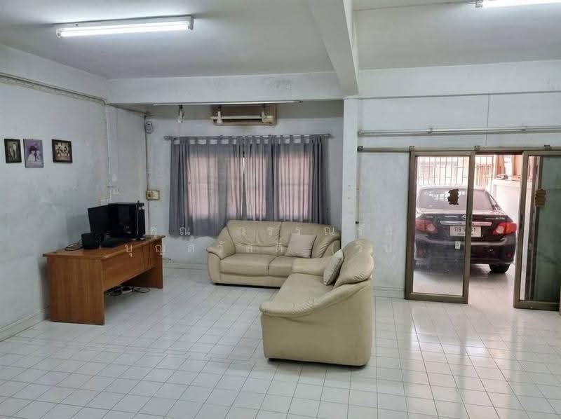 ทาวน์เฮ้าส์ 2 ชั้น 29.2 ตร.ว. หมู่บ้านรุ่งเจริญ, กรุงเทพ, ถนนลาดพร้าว31, จันทรเกษม, จตุจักร, กรุงเทพ, 130 ตร.ม., ทาวน์เฮ้าส์ ขาย, โดย คุณ วรรณรัช บุญสวัสดิ์ (วิน), 500617480 - DDproperty.com
