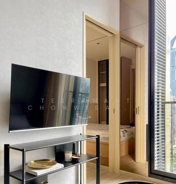 Noble State 39, Bangkok, 35 Soi Sukhumvit 39, Khlong Tan Nua, Watthana, Bangkok, 1 Bedroom, 30 sqm, Condo For Rent, by Teeranant Chonwisaikajon, 500617588 - DDproperty.com