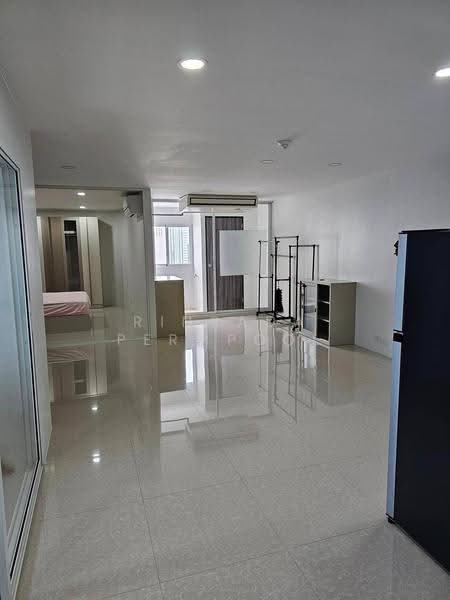 ITF Silom Palace, Bangkok, 160 Soi Naradhiwas Rajanagarindra 1, Suriyawong, Bang Rak, Bangkok, 1 Bedroom, 61 sqm, Condo For Rent, by Rinrada Permpool, 500617656 - DDproperty.com
