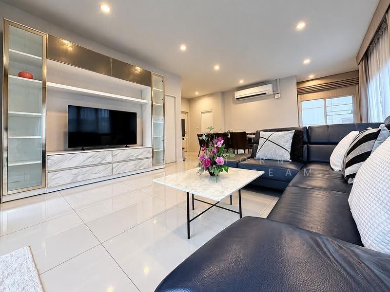 Burasiri Pattanakarn, Bangkok, New Pattanakarn Road, Prawet, Bangkok, 5 Bedrooms, 220 sqm, Single Detached House For Rent, by Thananthorn Wongvarnkaseam, 500617673 - DDproperty.com