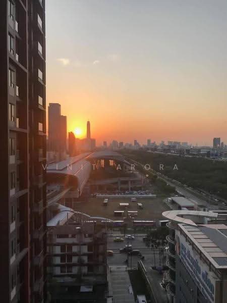 Life Asoke, Bangkok, Asoke-Dindang Road, Bang Kapi, Huai Khwang, Bangkok, 1 Bedroom, 30 sqm, Condo For Rent, by Vinit Arora, 500617742 - DDproperty.com