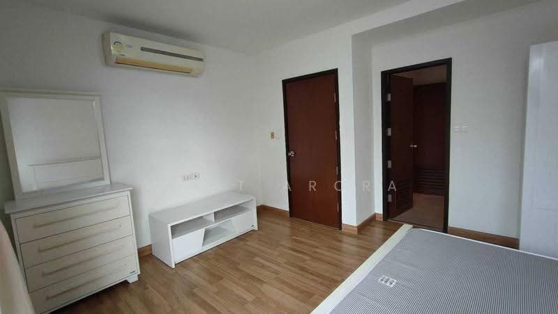 Y.O. Place, Bangkok, 223 Soi Sai Nam Thip 2, Khlong Toei, Bangkok, 2 Bedrooms, 105 sqm, Apartment For Rent, by Vinit Arora, 500617750 - DDproperty.com