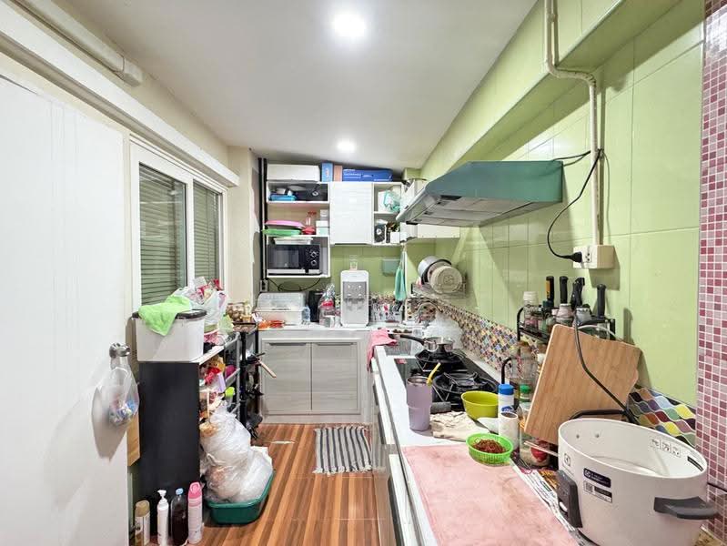 Golden Town Srinakarin-Sukhumvit, Samut Prakan, 133 Moo 4, Bang Mueng, Muang Samut Prakarn, Samut Prakan, 4 Bedrooms, 100 sqm, Townhouse For Sale, by The Best Property แอร์, 500617884 - DDproperty.com