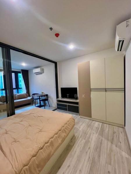 XT Huaikhwang, Bangkok, 244 Ratchadaphisek Road, Huai Khwang, Bangkok, 1 Bedroom, 30 sqm, Condo For Rent, by Agentbkk, 500618041 - DDproperty.com