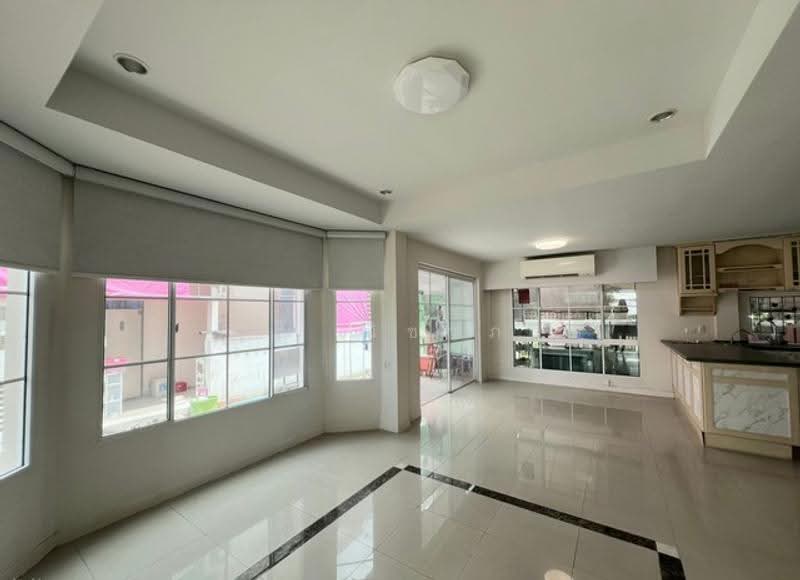 Siwalee Ratchaphruek, Nonthaburi, Ratchaphruek Road, Mahasawat, Bang Kruai, Nonthaburi, 3 Bedrooms, 250 sqm, Single Detached House For Sale, by คุณ ณิชาภา, 500618076 - DDproperty.com