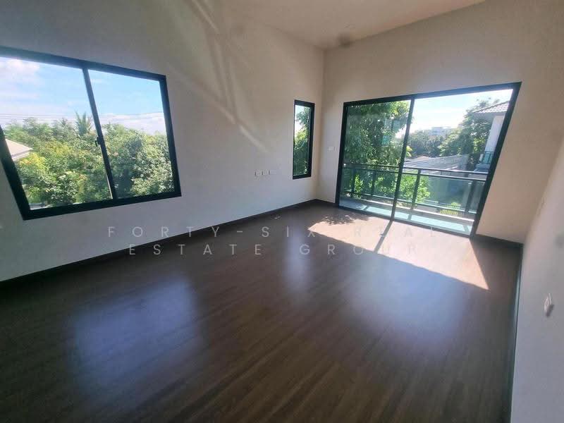 Grand Britania Chaiyapruek-Chaengwattana : แกรนด์ บริทาเนีย ชัยพฤกษ์-แจ้งวัฒนะ, Nonthaburi, Bang Bua Thong, Nonthaburi, 4 Bedrooms, 190 sqm, Single Detached House For Sale, by Forty-Six Real Estate Group, 500618092 - DDproperty.com