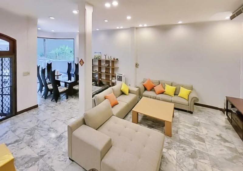 Ekkamai Villas, Bangkok, Khlong Tan Nua, Watthana, Bangkok, 5 Bedrooms, 350 sqm, Townhouse For Sale, by Prem Narula, 500618161 - DDproperty.com