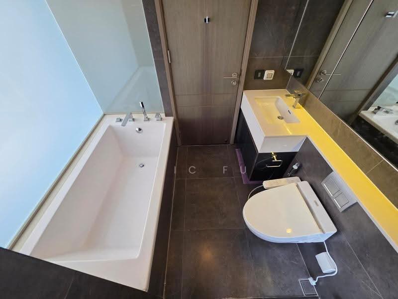 The Esse at Singha Complex, Bangkok, 1788 New Petchaburi Rd, Khlongtoei Nua, Watthana, Bangkok, 1 Bedroom, 48 sqm, Condo For Rent, by Eric Fu, 500618172 - DDproperty.com
