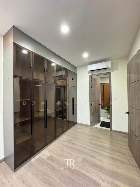 Pool Villa – Sukhumvit 60/1, Bangkok, Bang Chak, Phra Khanong, Bangkok, 3 Bedrooms, 250 sqm, Single Detached House For Rent, by Bow Tananya, 500618287 - DDproperty.com