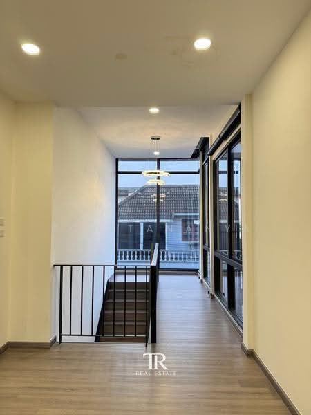 Pool Villa – Sukhumvit 60/1, Bangkok, Bang Chak, Phra Khanong, Bangkok, 3 Bedrooms, 250 sqm, Single Detached House For Rent, by Bow Tananya, 500618287 - DDproperty.com