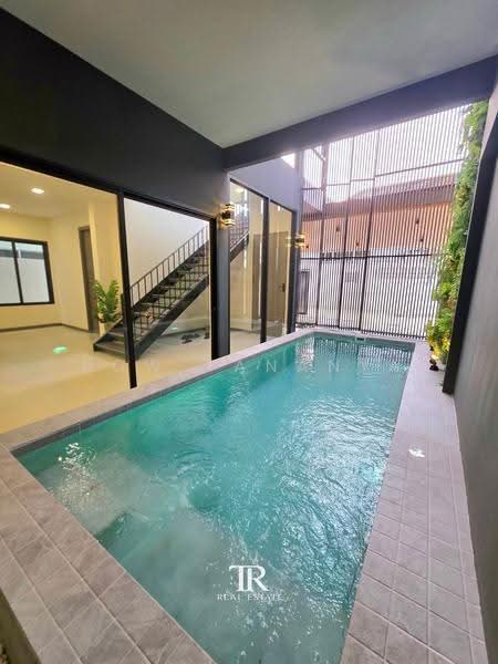Pool Villa – Sukhumvit 60/1, Bangkok, Bang Chak, Phra Khanong, Bangkok, 3 Bedrooms, 250 sqm, Single Detached House For Rent, by Bow Tananya, 500618287 - DDproperty.com