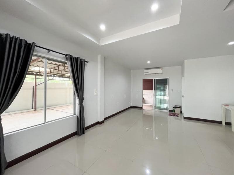 Prachasuk lake & Mall, Bangkok, Rama 2 Road, Samae Dam, Bang Khun Thian, Bangkok, 4 Bedrooms, 300 sqm, Townhouse For Rent, by ภัทรพรรณ บุหงาเกษมสุข, 500618301 - DDproperty.com