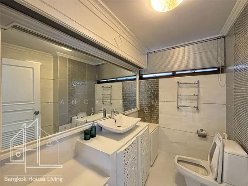 Charan Tower Residences by Aspira, Bangkok, 19 Soi Sukhumvit 43, Khlong Tan Nua, Watthana, Bangkok, 4 Bedrooms, 380 sqm, Condo For Rent, by Bangkok House Living, 500618320 - DDproperty.com