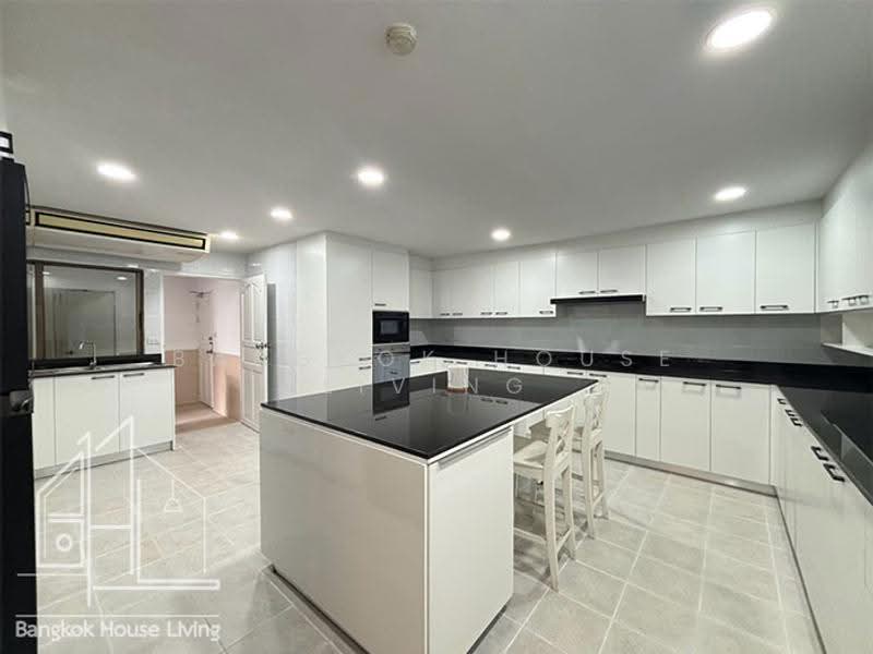 Charan Tower Residences by Aspira, Bangkok, 19 Soi Sukhumvit 43, Khlong Tan Nua, Watthana, Bangkok, 4 Bedrooms, 380 sqm, Condo For Rent, by Bangkok House Living, 500618320 - DDproperty.com