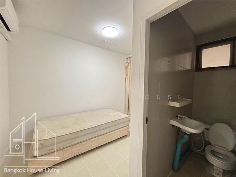 Charan Tower Residences by Aspira, Bangkok, 19 Soi Sukhumvit 43, Khlong Tan Nua, Watthana, Bangkok, 4 Bedrooms, 380 sqm, Condo For Rent, by Bangkok House Living, 500618320 - DDproperty.com