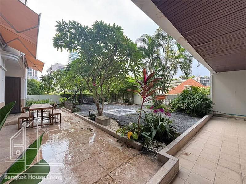 Charan Tower Residences by Aspira, Bangkok, 19 Soi Sukhumvit 43, Khlong Tan Nua, Watthana, Bangkok, 4 Bedrooms, 380 sqm, Condo For Rent, by Bangkok House Living, 500618320 - DDproperty.com