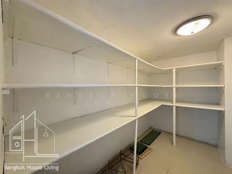Charan Tower Residences by Aspira, Bangkok, 19 Soi Sukhumvit 43, Khlong Tan Nua, Watthana, Bangkok, 4 Bedrooms, 380 sqm, Condo For Rent, by Bangkok House Living, 500618320 - DDproperty.com