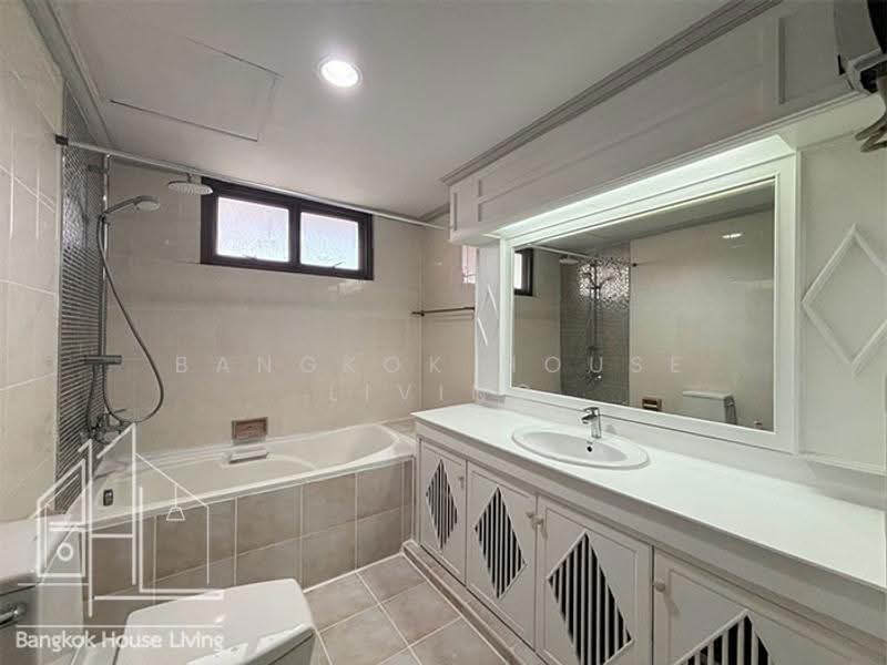 Charan Tower Residences by Aspira, Bangkok, 19 Soi Sukhumvit 43, Khlong Tan Nua, Watthana, Bangkok, 3 Bedrooms, 290 sqm, Apartment For Rent, by Bangkok House Living, 500618330 - DDproperty.com
