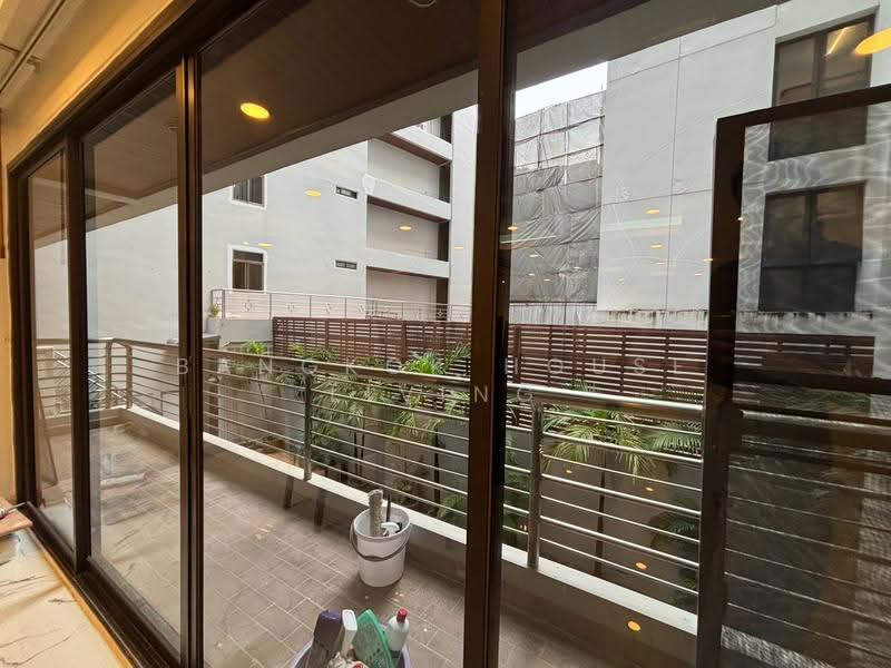 Mitr Mansion, Bangkok, 27 Soi Sukhumvit 31, Khlongtoei Nua, Watthana, Bangkok, 2 Bedrooms, 145 sqm, Condo For Rent, by Bangkok House Living, 500618334 - DDproperty.com