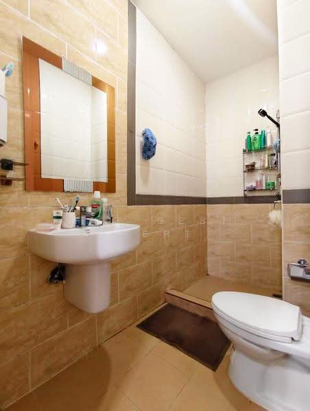 โกลเด้นทาวน์ เพชรเกษม 108, Bangkok, Nong Kang Plu, Nong Khaem, Bangkok, 4 Bedrooms, 100 sqm, Townhouse For Sale, by The Best Property ดิว, 500618355 - DDproperty.com