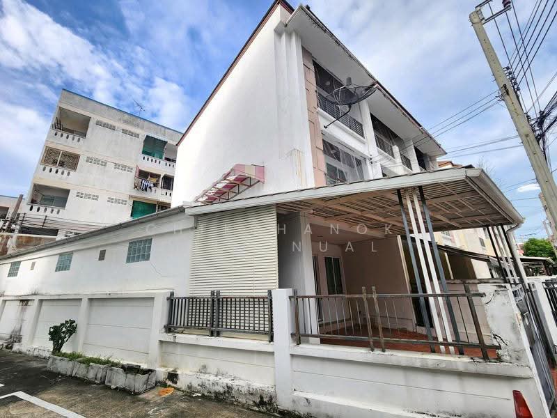 Baan Klang Mueng Ladprao 101 : บ้านกลางเมือง ลาดพร้าว 101, กรุงเทพ, ซอยลาดพร้าว 101 ถนนลาดพร้าว, คลองจั่น, บางกะปิ, กรุงเทพ, 165 ตร.ม., ทาวน์เฮ้าส์ ขาย, โดย Chekchanok Chuaynual, 500618360 - DDproperty.com
