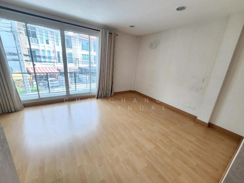 Baan Klang Mueng Ladprao 101, Bangkok, Soi Ladprao 101, Ladprao Road, Khlong Chan, Bang Kapi, Bangkok, 3 Bedrooms, 165 sqm, Townhouse For Sale, by Chekchanok Chuaynual, 500618360 - DDproperty.com