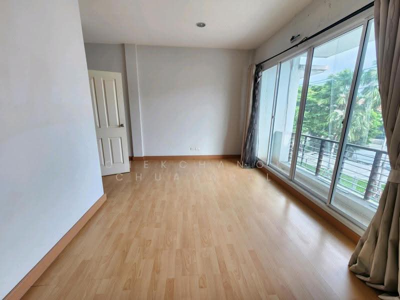 Baan Klang Mueng Ladprao 101, Bangkok, Soi Ladprao 101, Ladprao Road, Khlong Chan, Bang Kapi, Bangkok, 3 Bedrooms, 165 sqm, Townhouse For Sale, by Chekchanok Chuaynual, 500618360 - DDproperty.com