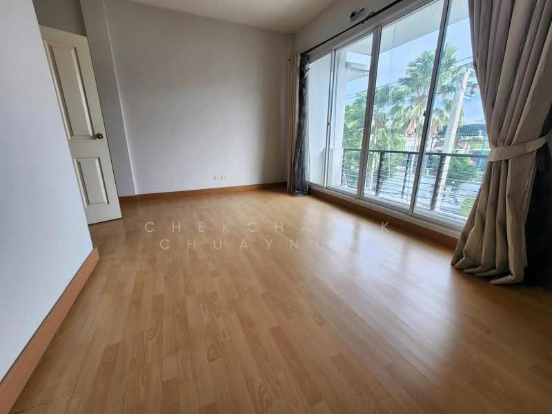 Baan Klang Mueng Ladprao 101, Bangkok, Soi Ladprao 101, Ladprao Road, Khlong Chan, Bang Kapi, Bangkok, 3 Bedrooms, 165 sqm, Townhouse For Sale, by Chekchanok Chuaynual, 500618360 - DDproperty.com