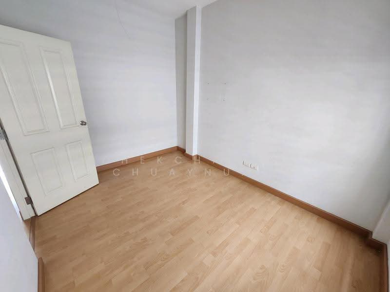 Baan Klang Mueng Ladprao 101, Bangkok, Soi Ladprao 101, Ladprao Road, Khlong Chan, Bang Kapi, Bangkok, 3 Bedrooms, 165 sqm, Townhouse For Sale, by Chekchanok Chuaynual, 500618360 - DDproperty.com
