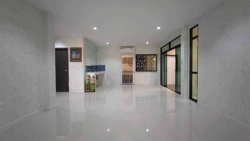Chewarom Rangsit - Don Mueang : ชีวารมย์ รังสิต-ดอนเมือง , ปทุมธานี, ถนน รังสิต - นครนายก, ประชาธิปัตย์, ธัญบุรี, ปทุมธานี, 240 ตร.ม., บ้านเดี่ยว ขาย, โดย สุชาติ ปรีชา, 500618365 - DDproperty.com