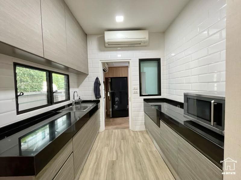 Mantana Lake Watcharapol, Bangkok, Sukhaphiban 5 Road, O-Ngoen, Sai Mai, Bangkok, 4 Bedrooms, 300 sqm, Single Detached House For Rent, by วิจิตรา จิตรวงษ์ตระกูล, 500618374 - DDproperty.com