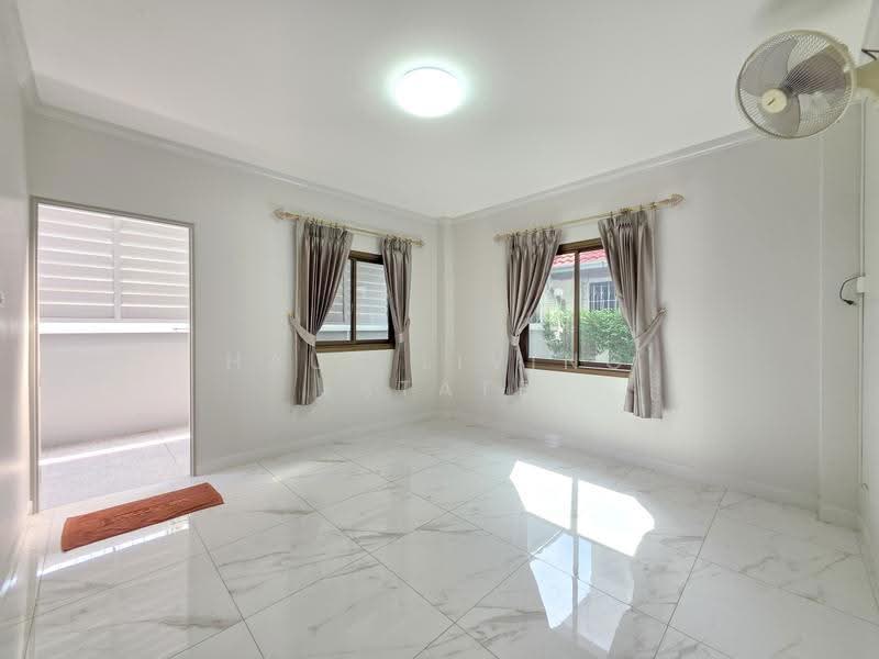Beauty House 4, Nonthaburi, Mahasawat, Bang Kruai, Nonthaburi, 3 Bedrooms, 150 sqm, Semi-Detached House (Twin House) For Sale, by Haus Living Estate, 500618386 - DDproperty.com