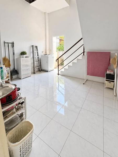 ให้เช่าอาคารพาณิชย์ 2 คูหา 3 ชั้น เครือสหพัฒน์ ศรีราชา, Chon Buri (Pattaya), Bueng, Si Racha, Chon Buri (Pattaya), , 250 sqm, Shophouse For Rent, by Dusit Saengfa, 500618440 - DDproperty.com