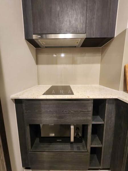 XT Huaikhwang, Bangkok, 244 Ratchadaphisek Road, Huai Khwang, Bangkok, 1 Bedroom, 35 sqm, Condo For Rent, by Rattanaporn Khamlit, 500618453 - DDproperty.com