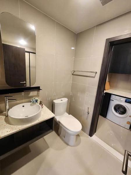 XT Huaikhwang, Bangkok, 244 Ratchadaphisek Road, Huai Khwang, Bangkok, 1 Bedroom, 35 sqm, Condo For Rent, by Rattanaporn Khamlit, 500618453 - DDproperty.com