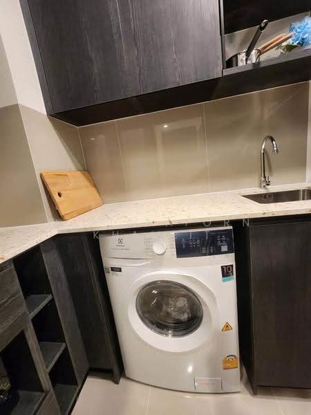 XT Huaikhwang, Bangkok, 244 Ratchadaphisek Road, Huai Khwang, Bangkok, 1 Bedroom, 35 sqm, Condo For Rent, by Rattanaporn Khamlit, 500618453 - DDproperty.com
