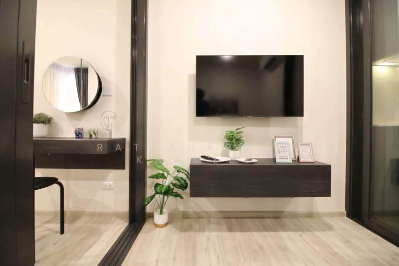 XT Huaikhwang, Bangkok, 244 Ratchadaphisek Road, Huai Khwang, Bangkok, 1 Bedroom, 30 sqm, Condo For Rent, by Rattanaporn Khamlit, 500618460 - DDproperty.com