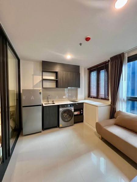 XT Huaikhwang, Bangkok, 244 Ratchadaphisek Road, Huai Khwang, Bangkok, 1 Bedroom, 30 sqm, Condo For Rent, by Rattanaporn Khamlit, 500618481 - DDproperty.com