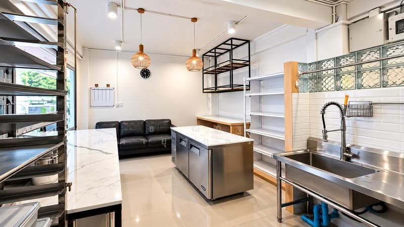 เซ้งร้านเบอร์เกอรี่ ซอยรามคำแหง4, กรุงเทพ, รามคำแหง, สวนหลวง, กรุงเทพ, 70 ตร.ม., กิจการ ขาย, โดย ธนณัฎฐ์ ศตายุสกุลวงศ์, 500618491 - DDproperty.com