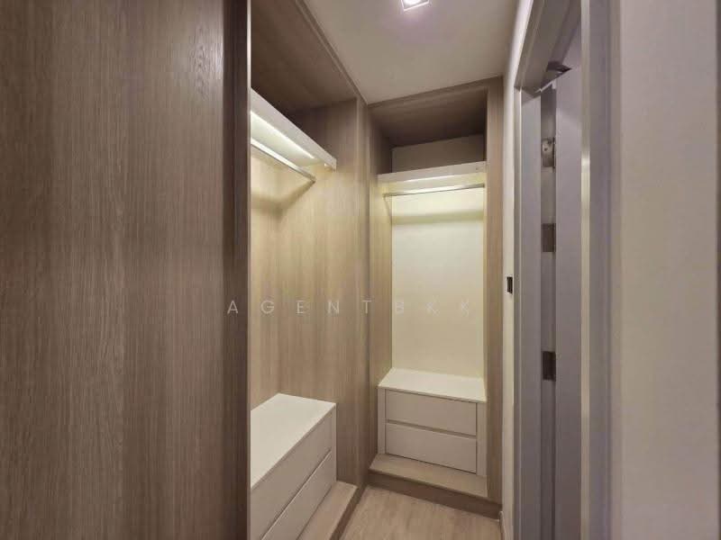 Reference Sathorn-Wongwianyai, Bangkok, Krung Thonburi 2 Alley, Bang Lam Phu Lang, Khlong San, Bangkok, Studio, 26 sqm, Condo For Rent, by Agentbkk, 500618495 - DDproperty.com