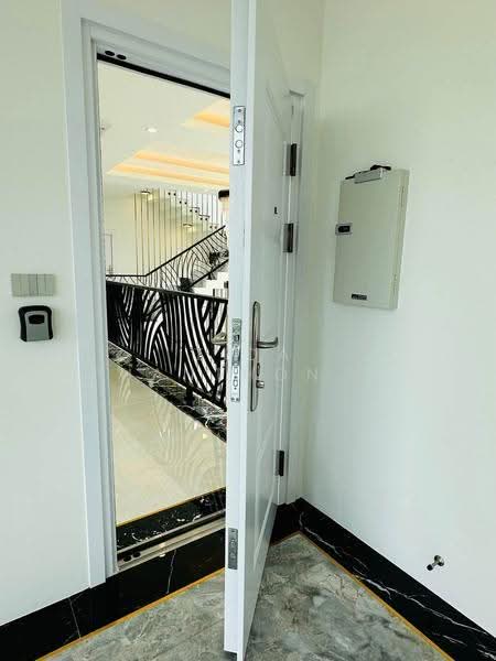 ให้เช่าและขาย บ้าน ดอนเมือง (Don Mueang) 373 ตร.วา. 1,000 ตร.ม., Bangkok, Don Mueang, Bangkok, 8 Bedrooms, 1,000 sqm, Single Detached House For Rent, by Tida phanthonglarptawee, 500618507 - DDproperty.com