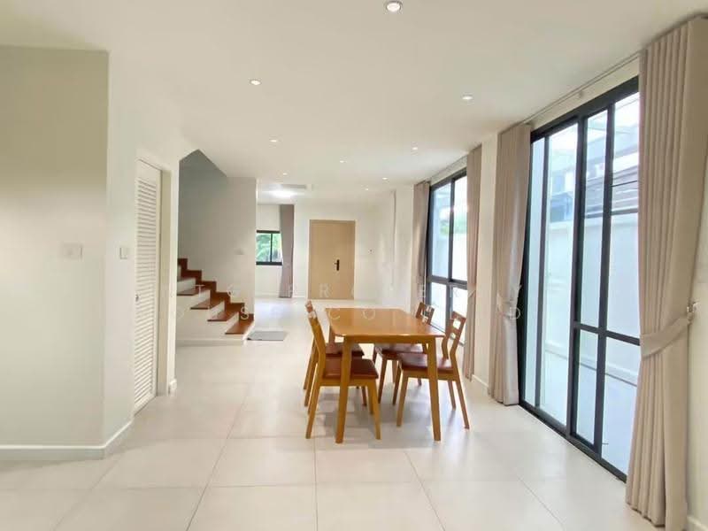 ทาวน์โฮม นาคนิวาส48, Bangkok, นาคนิวาส, Lat Phrao, Bangkok, 4 Bedrooms, 225 sqm, Townhouse For Rent, by NTG Property House Co.,Ltd., 500618538 - DDproperty.com