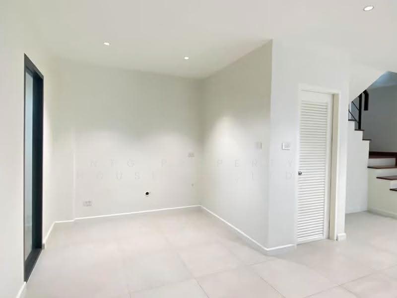 ทาวน์โฮม นาคนิวาส48, Bangkok, นาคนิวาส, Lat Phrao, Bangkok, 4 Bedrooms, 225 sqm, Townhouse For Rent, by NTG Property House Co.,Ltd., 500618538 - DDproperty.com