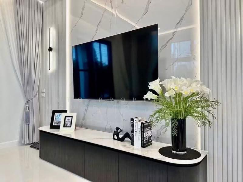 Perfect Masterpiece Sukhumvit 77, Samut Prakan, Soi Mu Ban Perfect Place Sukhumvit 77, Rachathewa, Bang Plee, Samut Prakan, 5 Bedrooms, 720 sqm, Single Detached House For Rent, by NTG Property House Co.,Ltd., 500618562 - DDproperty.com