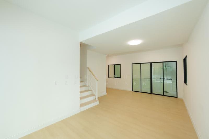 The Connect Suanluang-Onnut, Bangkok, Soi 67, Chalerm Phrakiat Rama 9 Road, Prawet, Bangkok, 3 Bedrooms, 119 sqm, Townhouse For Sale, by Bunyanut Kaewchusen, 500618590 - DDproperty.com