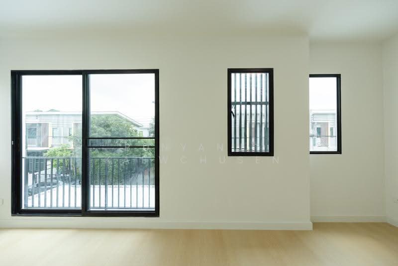 The Connect Suanluang-Onnut, Bangkok, Soi 67, Chalerm Phrakiat Rama 9 Road, Prawet, Bangkok, 3 Bedrooms, 119 sqm, Townhouse For Sale, by Bunyanut Kaewchusen, 500618590 - DDproperty.com